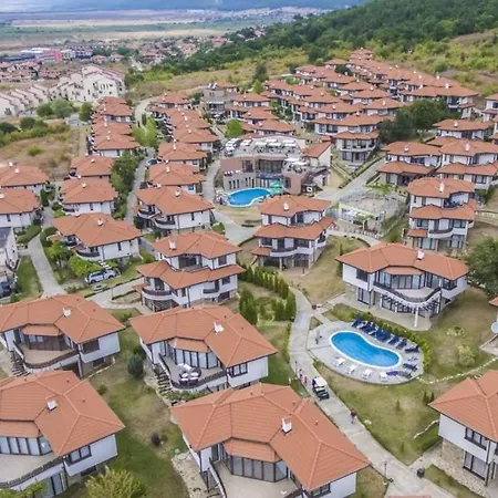 Gorgeous, 3 Bed At Bay View Kosharitsa